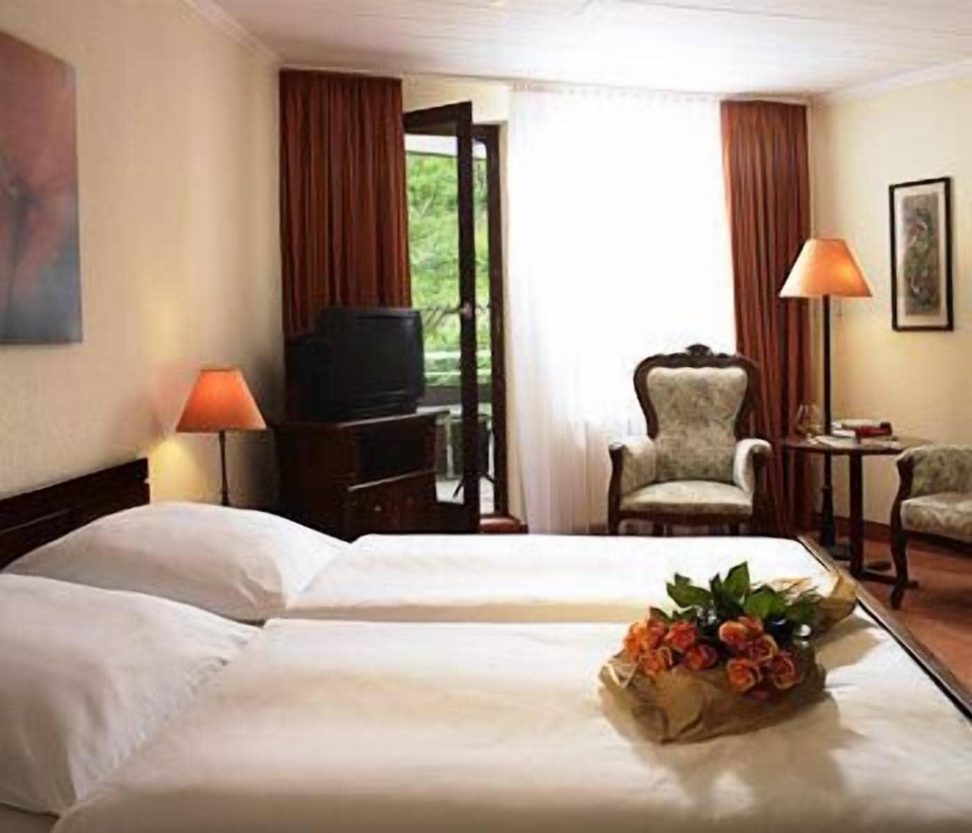 Hotel & Spa Waldecker Hof Виллинген Экстерьер фото