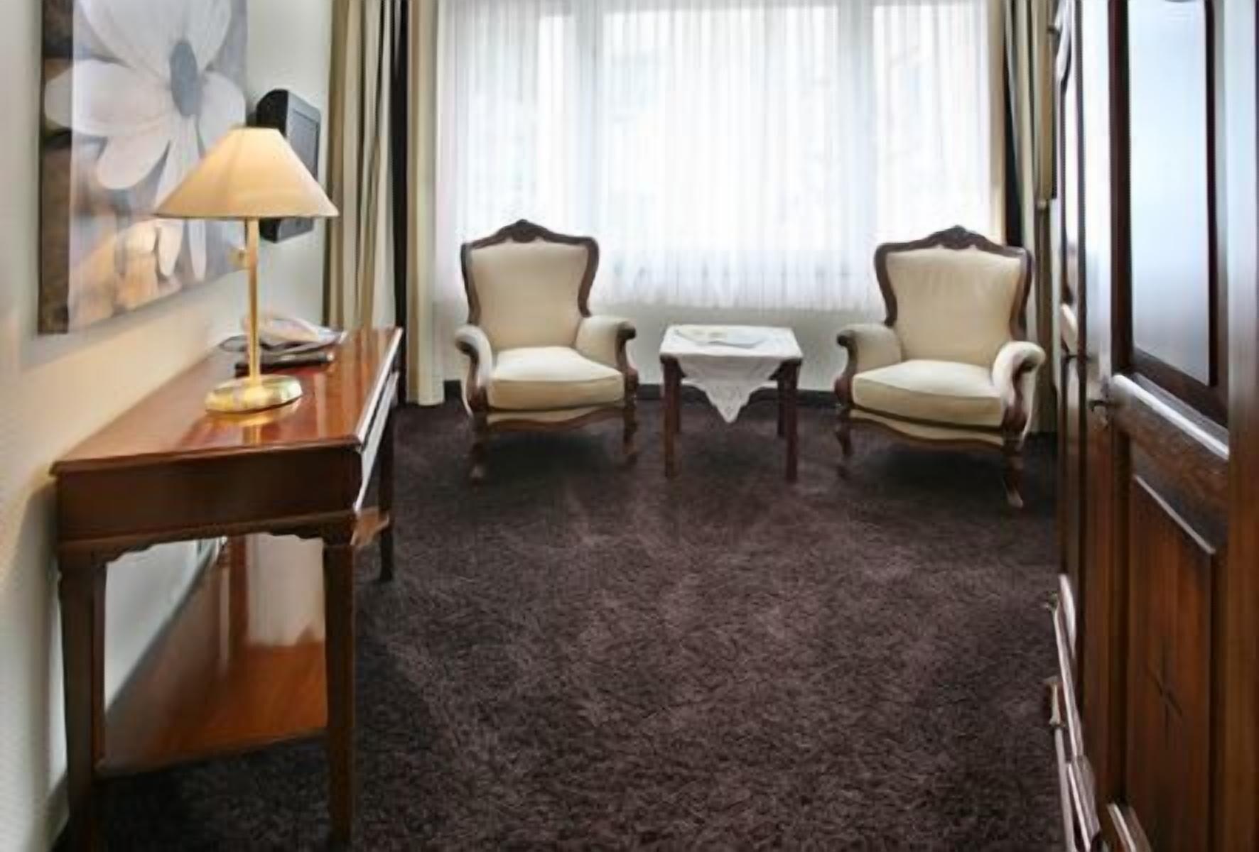 Hotel & Spa Waldecker Hof Виллинген Экстерьер фото