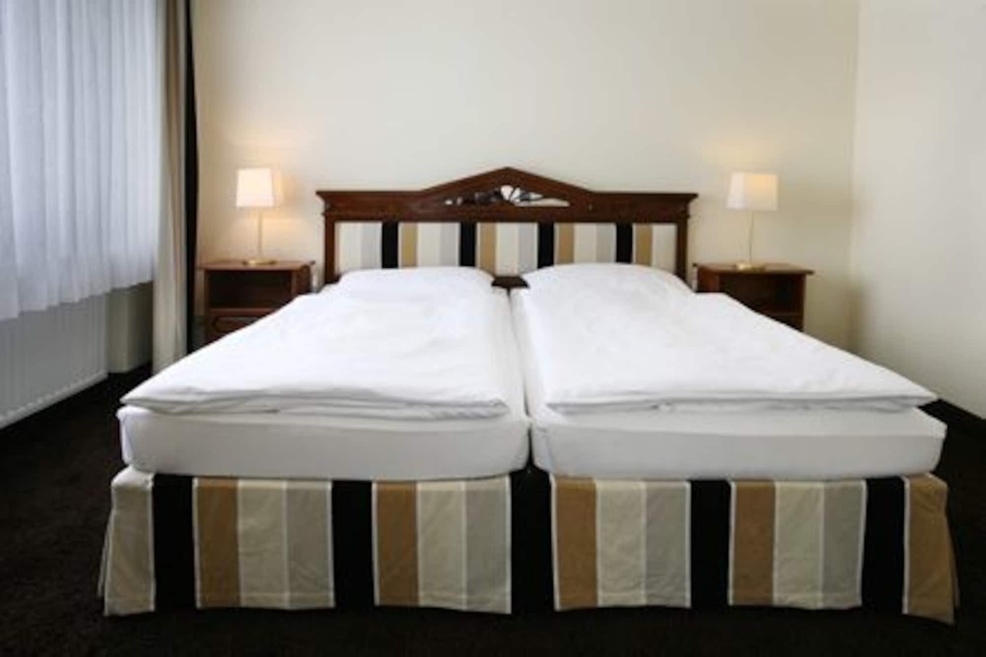 Hotel & Spa Waldecker Hof Виллинген Экстерьер фото
